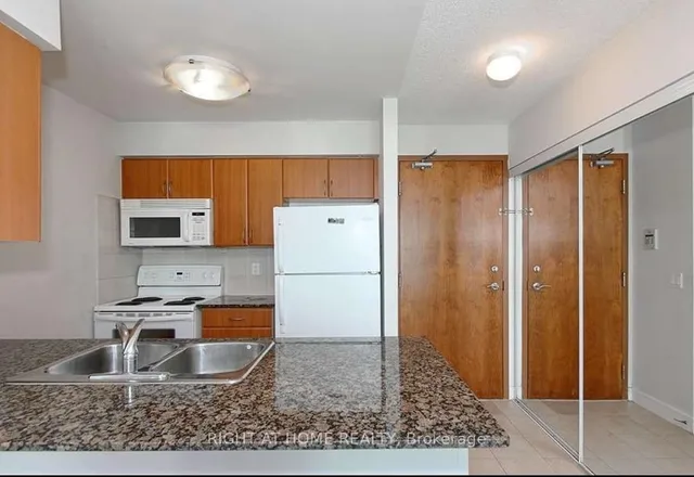 Additional image 8 of 35 Bales Ave Unit 2105