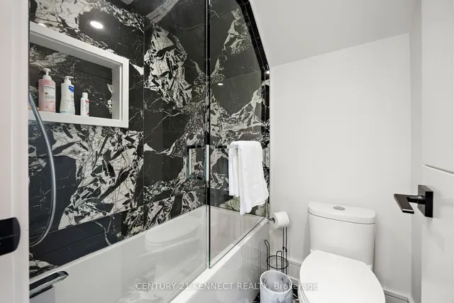 Additional image 31 of 476 Broadway Ave