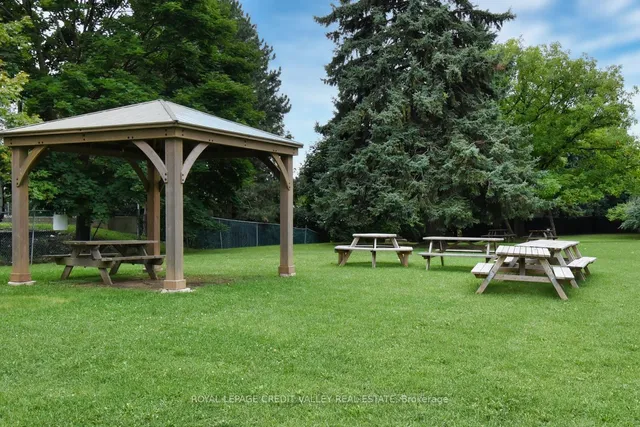 Additional image 37 of 5 Frith Rd Unit 410