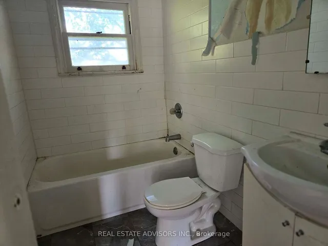 Additional image 15 of 46 Devondale Ave