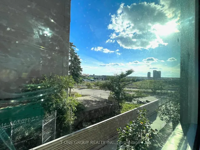 Additional image 14 of 8 Tippett Rd Unit 215