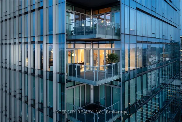 Additional image 37 of 50 Yorkville Ave Unit 4001