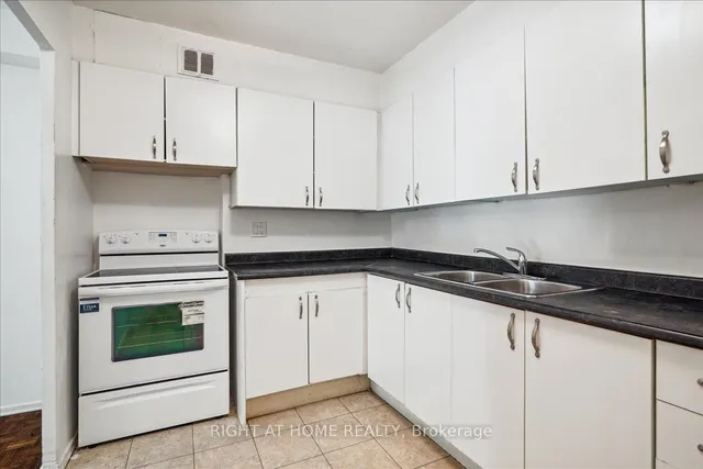 Additional image 13 of 15 La Rose Ave Unit 115