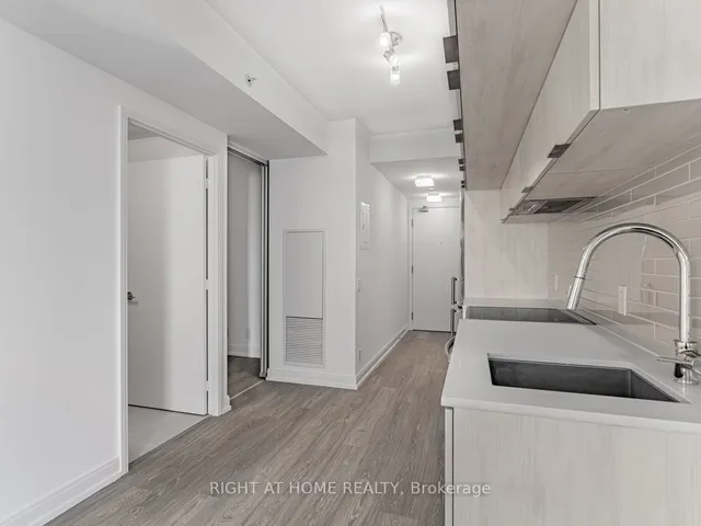 Additional image 7 of 181 Dundas St Unit 2715