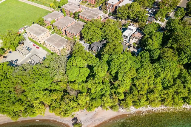 Additional image 4 of 3025 Queen St