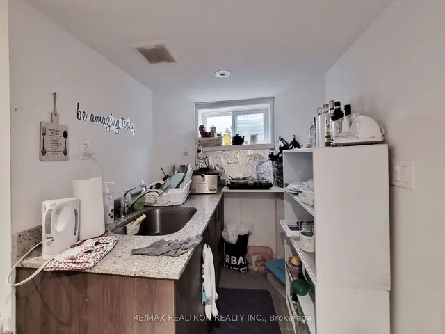 Additional image 33 of 185 Steeles Ave