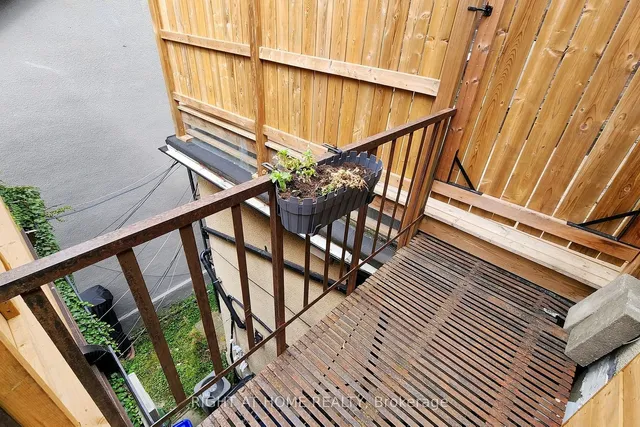 Additional image 36 of 394 King St