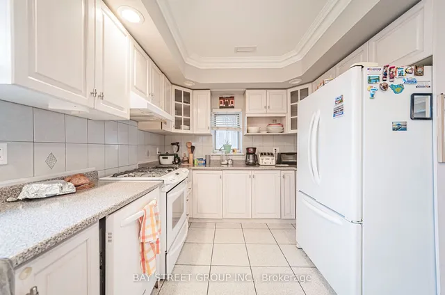 Additional image 11 of 240 Pellatt Ave