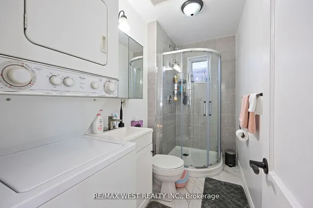 Additional image 27 of 76 Rosemount Ave