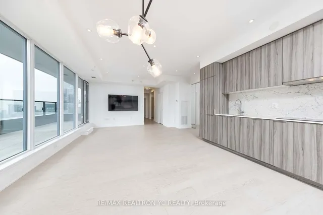 Additional image 16 of 955 Bay St Unit 3907