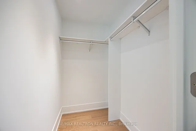 Additional image 31 of 30 Inn On The Park Dr Unit 1510