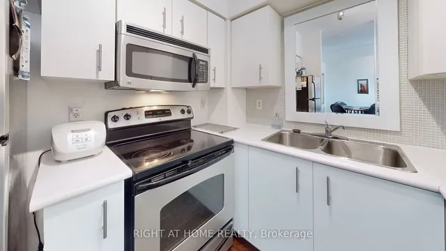 Additional image 17 of 80 Mill St Unit 1010