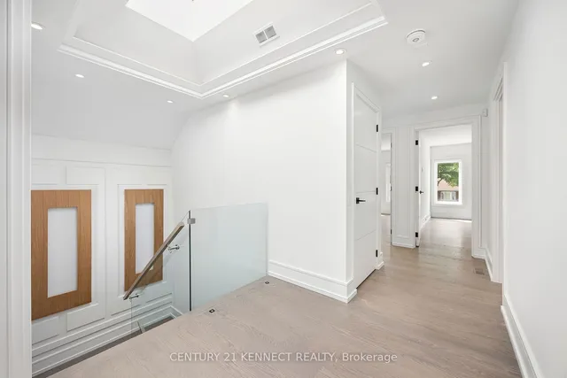 Additional image 19 of 476 Broadway Ave