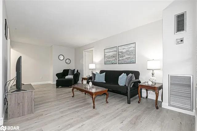 Additional image 10 of 10 Edgecliff Golfway Unit 314