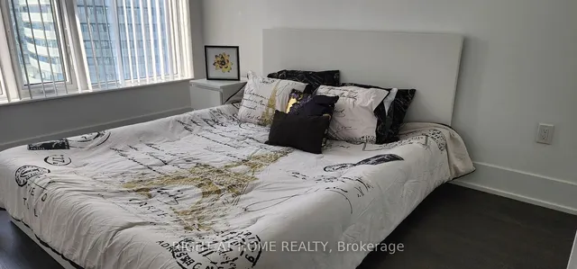 Additional image 20 of 10 York St Unit 3712