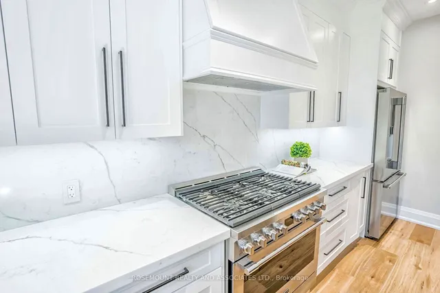 Additional image 10 of 37 Radlett Ave