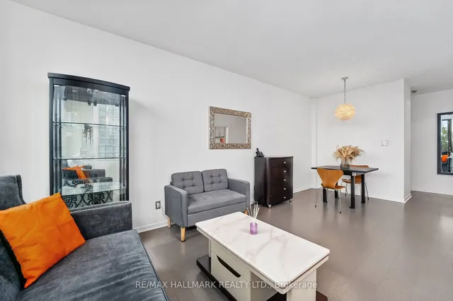 Additional image 8 of 300 Coxwell Ave Unit 508