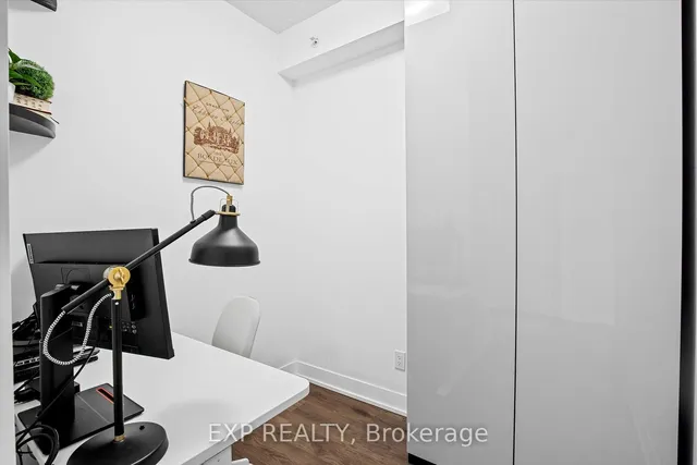 Additional image 19 of 68 Merton St Unit 609