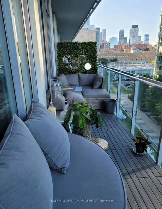 Additional image 24 of 29 Queens Quay Unit 616