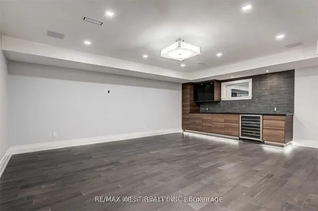 Additional image 32 of 59 Cynthia Rd