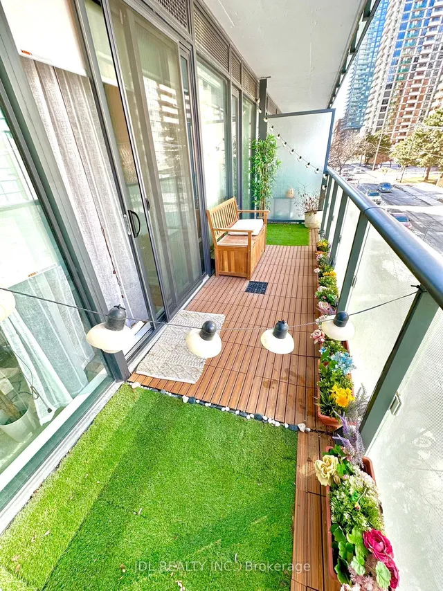 Additional image 12 of 161 Roehampton Ave Unit 203