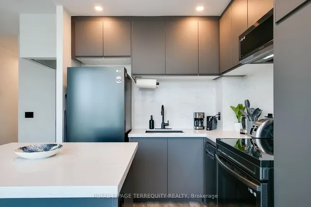 Additional image 16 of 8 York St Unit 3604