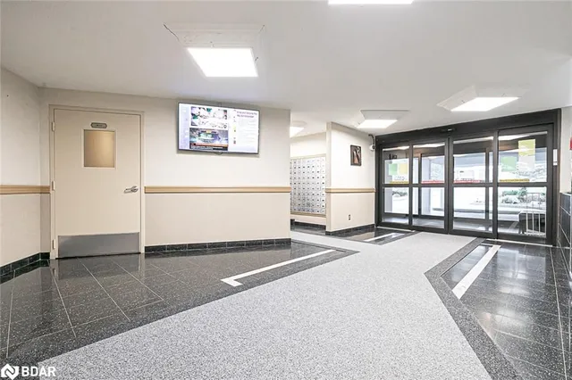 Additional image 4 of 10 Edgecliff Golfway Unit 314