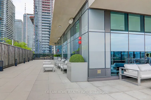 Additional image 34 of 330 Richmond St Unit 1717