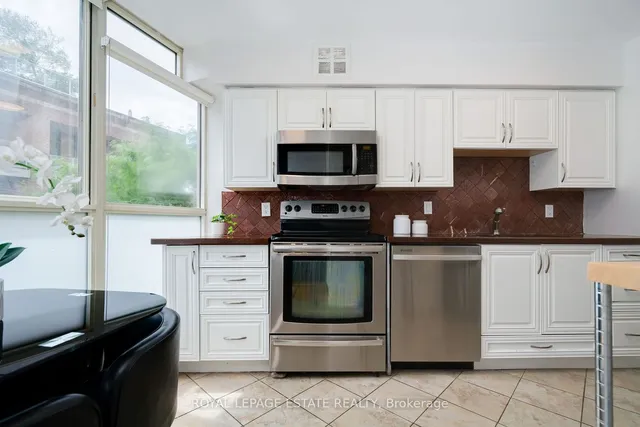 Additional image 7 of 1055 Bay St Unit 205