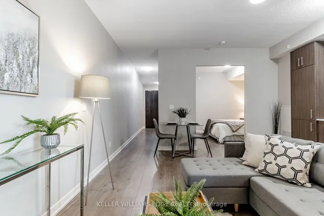 Additional image 13 of 297 College St Unit 628