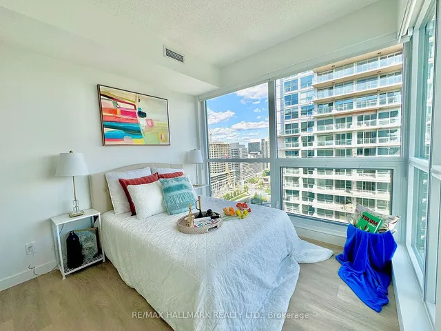 Additional image 26 of 25 Mcmahon Dr Unit 1902