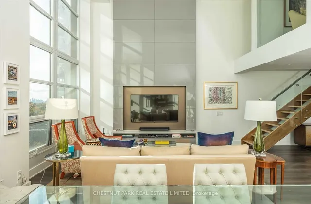 Additional image 3 of 111 St Clair Ave Unit 918