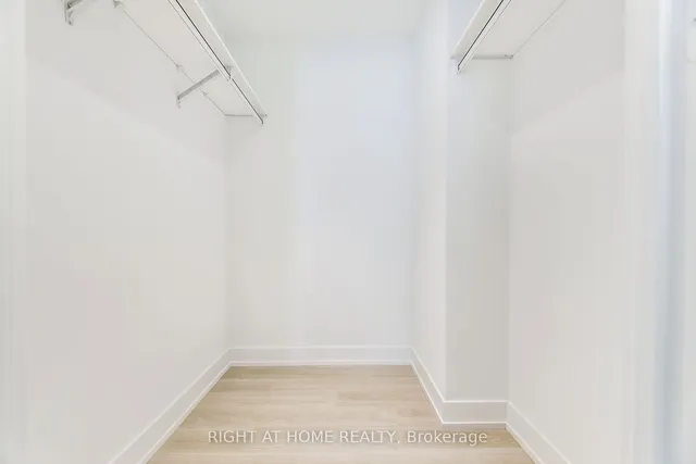 Additional image 18 of 30 Inn On The Park Dr Unit 1210