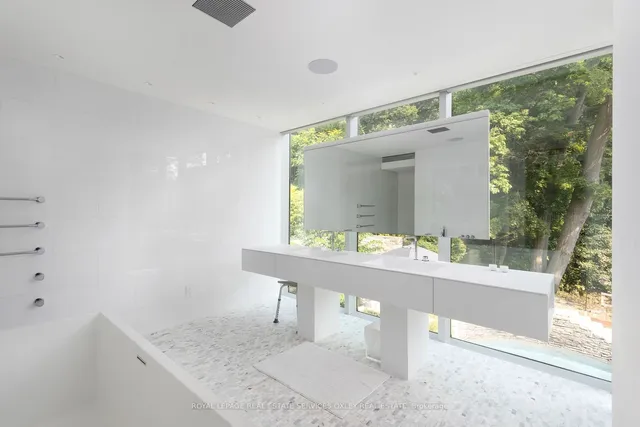 Additional image 17 of 11 Beaumont Rd