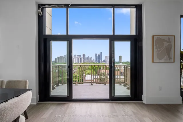 Additional image 31 of 1 Strathgowan Ave Unit PH02