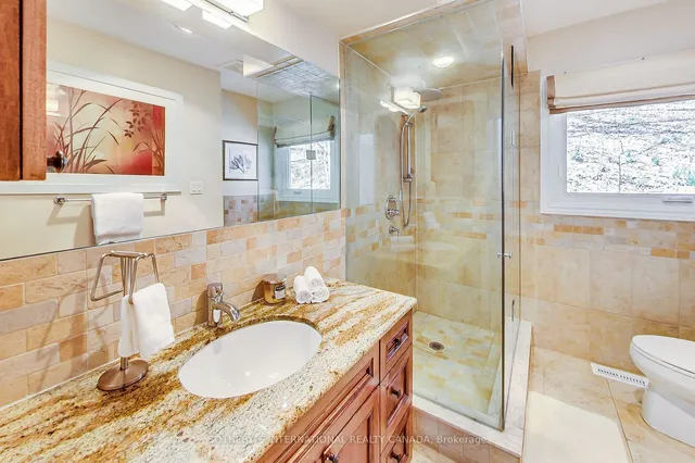 Additional image 19 of 41 Meadowcliffe Dr