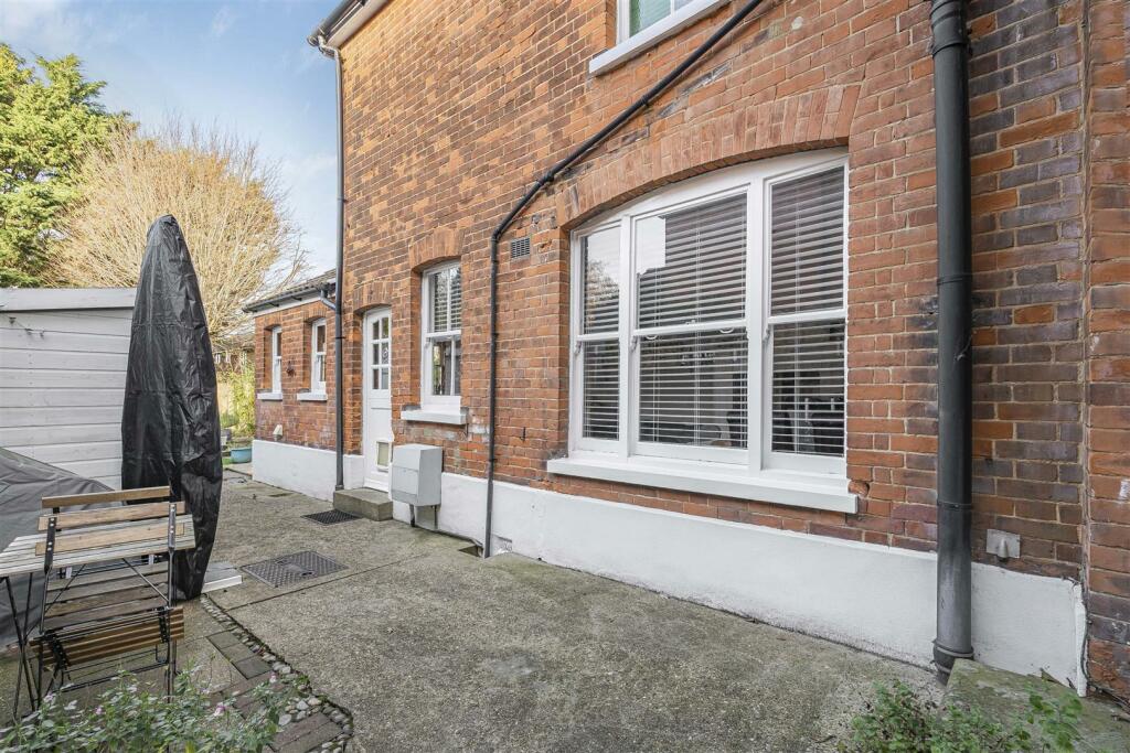 Additional image 24 of Roe Green Lane, Hatfield