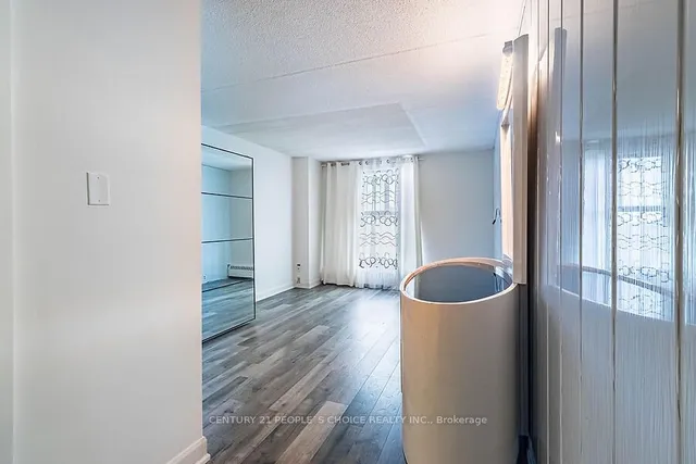 Additional image 22 of 2 Glamorgan Ave Unit 1007