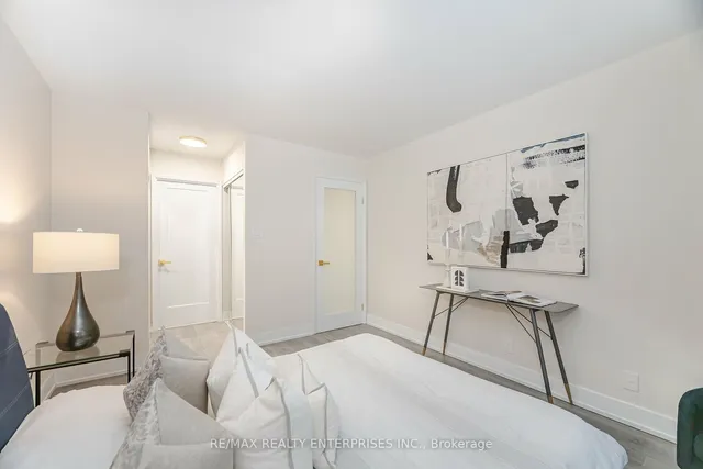 Additional image 27 of 717 Bay St Unit 701