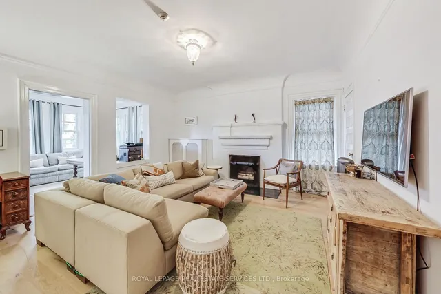 Additional image 4 of 212 St Clair Ave