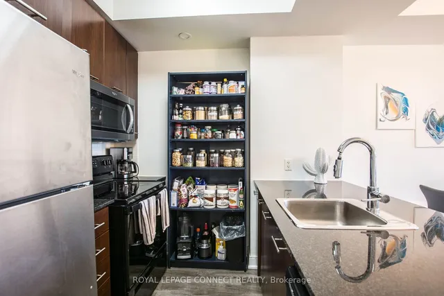 Additional image 13 of 125 Village Green Sq Unit 608