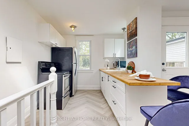 Additional image 12 of 1055 Woodbine Ave