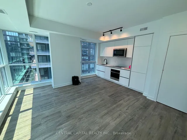 Additional image 4 of 327 King St Unit 3003