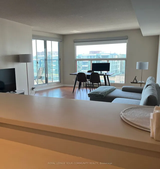 Additional image 8 of 77 Harbour Sq Unit 1611