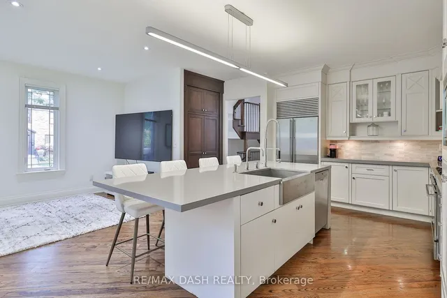 Additional image 14 of 550 Deloraine Ave