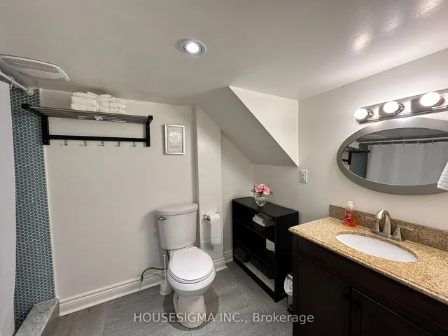 Additional image 35 of 256 Woodbine Ave