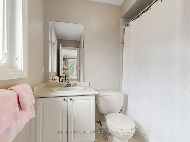 Additional image 30 of 3022A Bayview Ave