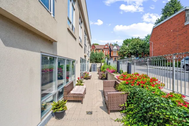 Additional image 32 of 225 Wellesley St Unit 407