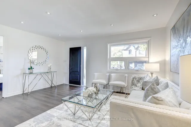 Additional image 11 of 2 Christina Cres