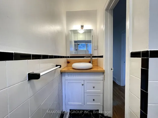 Additional image 13 of 33 Urbandale Ave